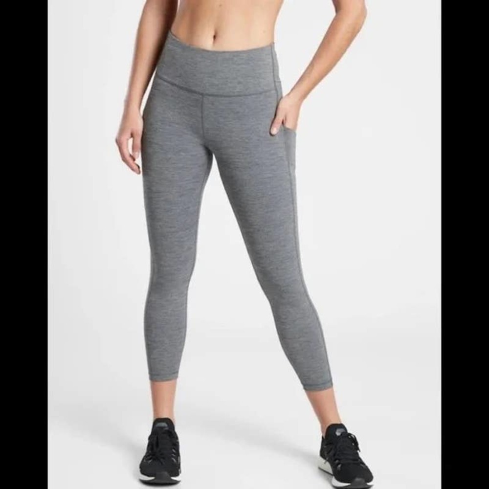 Athleta NWOT Heather Gray Ultimate Stash 7/8 Pocket Size XS